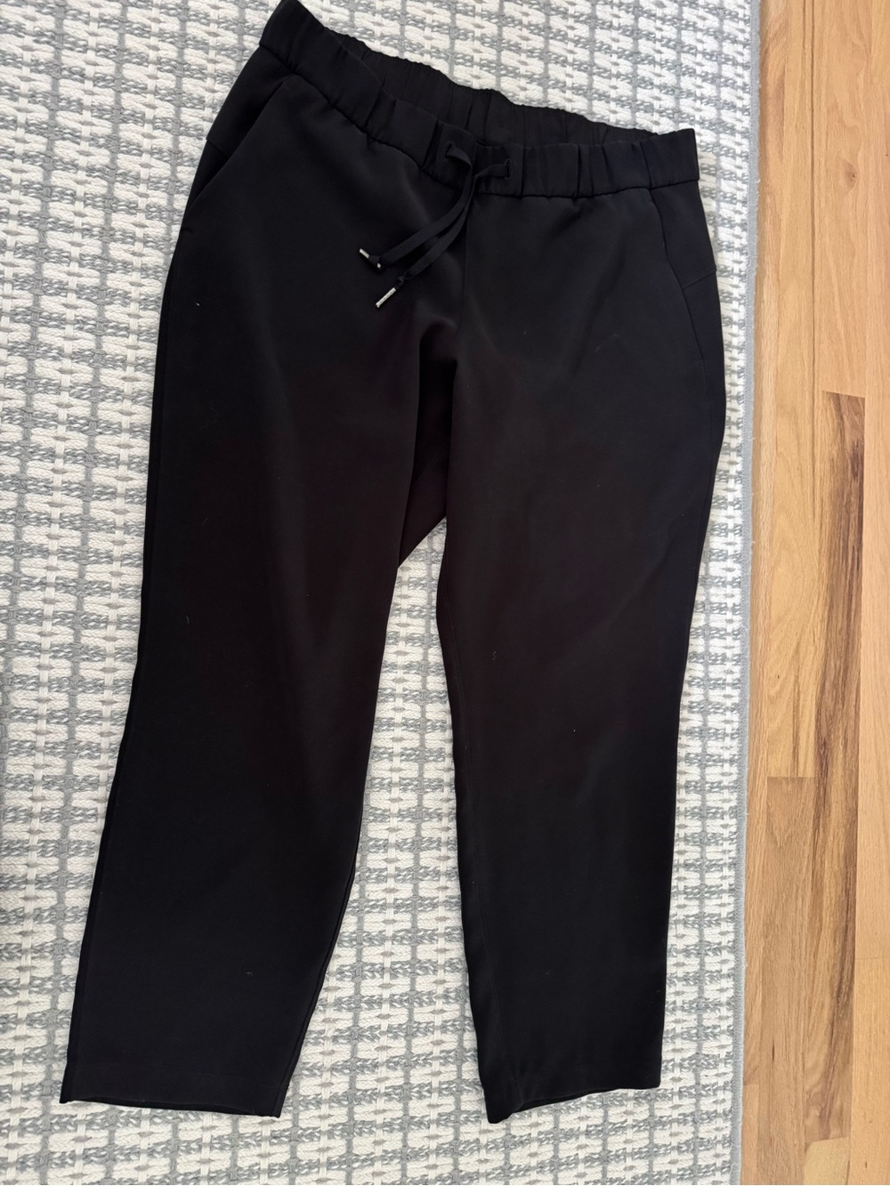 lululemon athletica Black Cropped light weight casual pant